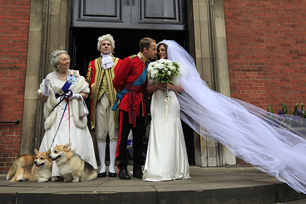 Bilder Hochzeit England
 Hochzeit in England Prinz Wurst und Käse Middleton S 4