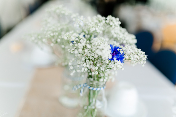 Blaue Blumen Hochzeit
 Eine natürliche Sommerhochzeit