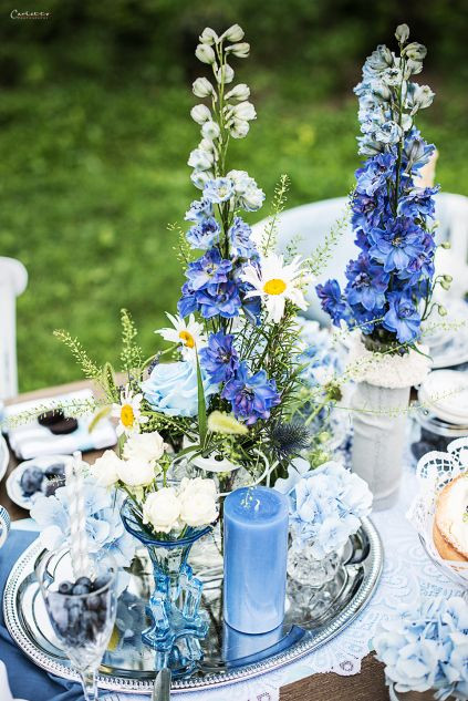 Blaue Blumen Hochzeit
 Tischdeko in der Farbe blau Katrin