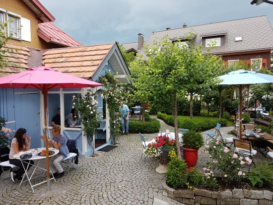 Blaues Haus Oberstaufen
 Cafe Blaues Haus Bild von Cafe Blaues Haus Oberstaufen