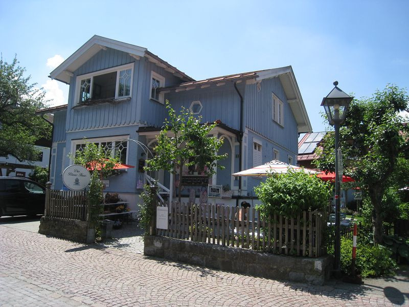 Blaues Haus Oberstaufen
 Blaues Haus in Oberstaufen D Foto & Bild