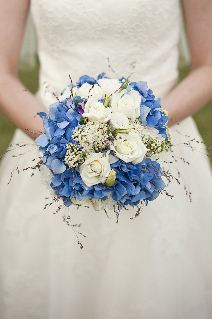 Blumen Hochzeit
 Neue blaue Brautsträuße