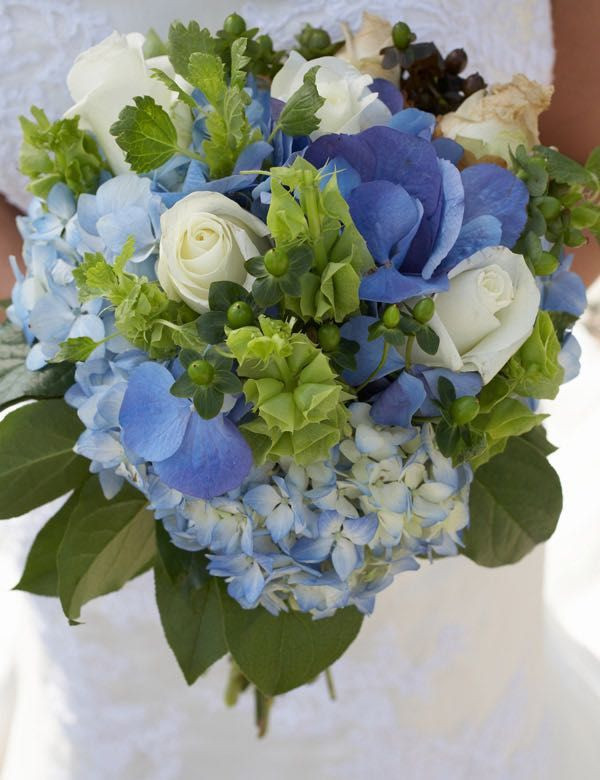 Blumen September Hochzeit
 Brautstrauß blau 2