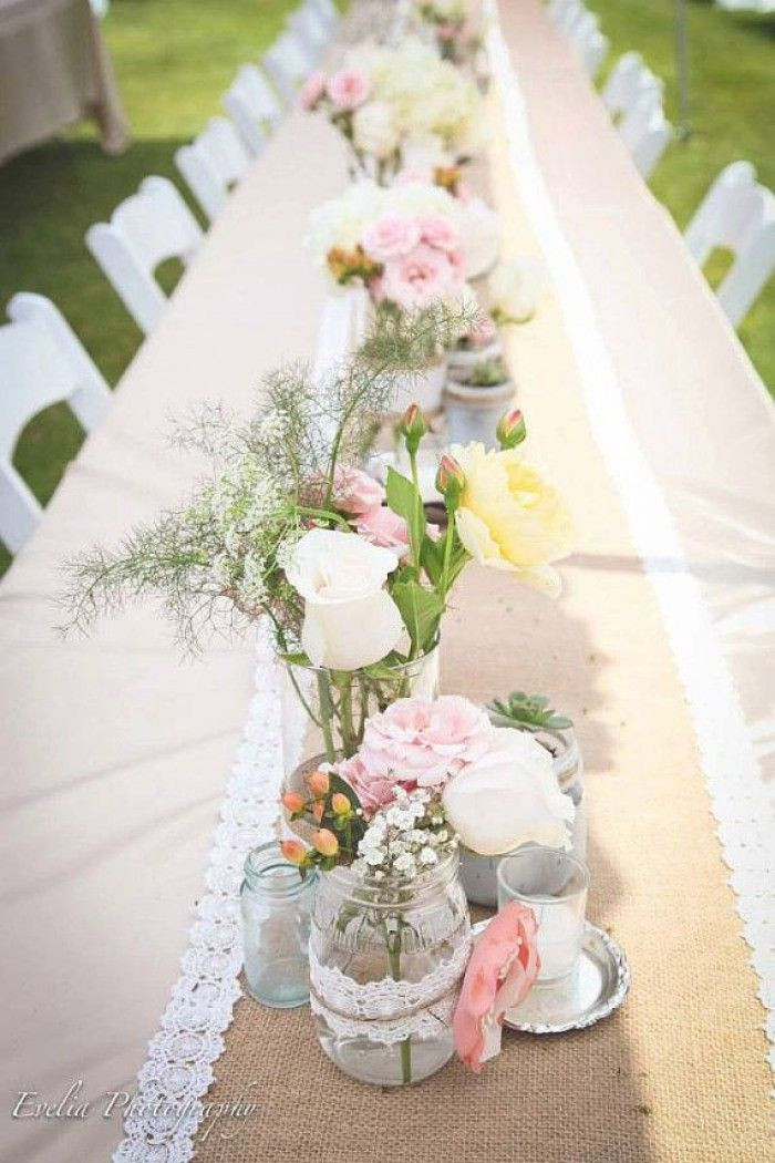 Blumendeko Hochzeit
 Traumhafte Tischdeko für eine Vintage Hochzeit