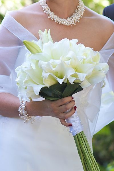 Blumendeko Hochzeit Kosten
 Die 25 besten Ideen zu Perlen blume auf Pinterest