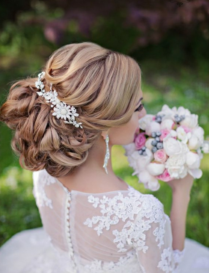 Blumenschmuck Haare Hochzeit
 Blumenschmuck Haare Hochzeit