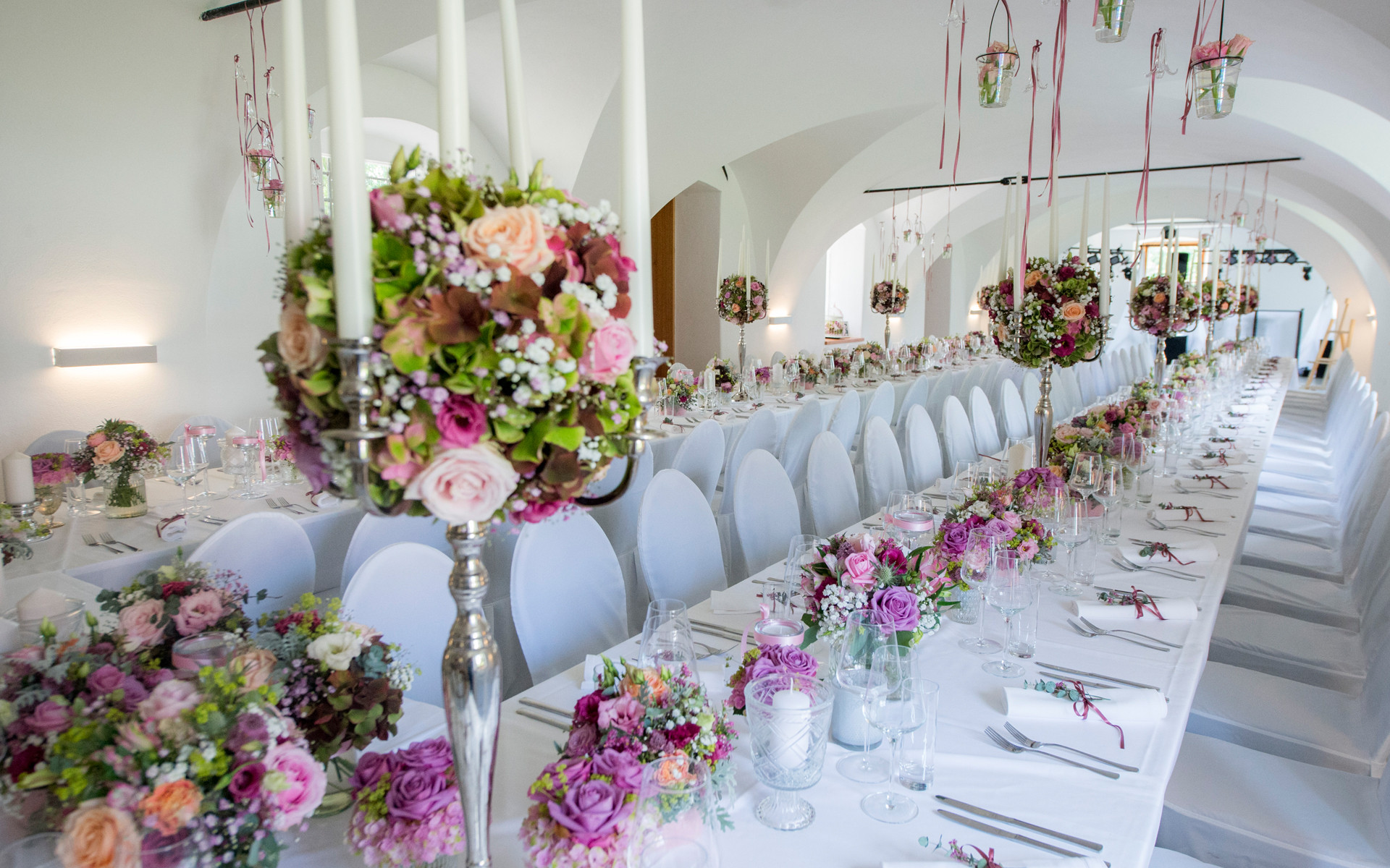 Blumenschmuck Hochzeit
 Hochzeitslocation Schloss Weldorf