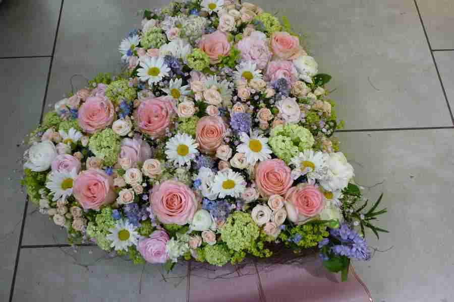 Blumenschmuck Hochzeit Kosten
 Trauerkränze & Trauergestecke zur Beerdigung online
