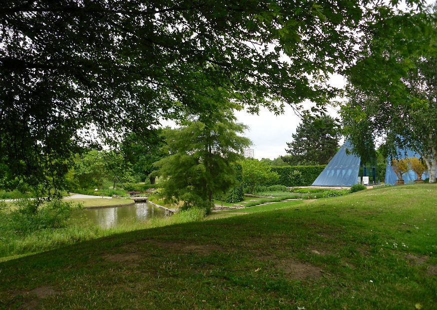 Botanischer Garten Hamburg
 Gartenanlage mit Eingebundener Wasserfläche