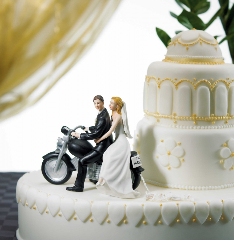 Brautpaar Figuren Für Hochzeitstorte
 Brautpaar auf Motorrad