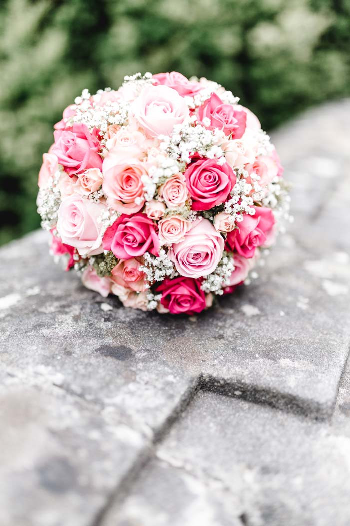 Brautstrauß Beispiele
 Brautstrauß mit Rosen in rosa