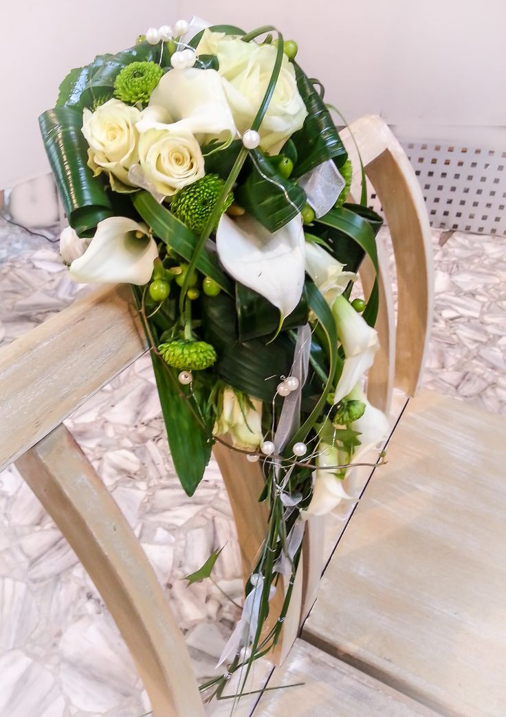 Brautstrauß Calla
 Die Linien des Glücks Hochzeit Brautstrauß Wasserfall