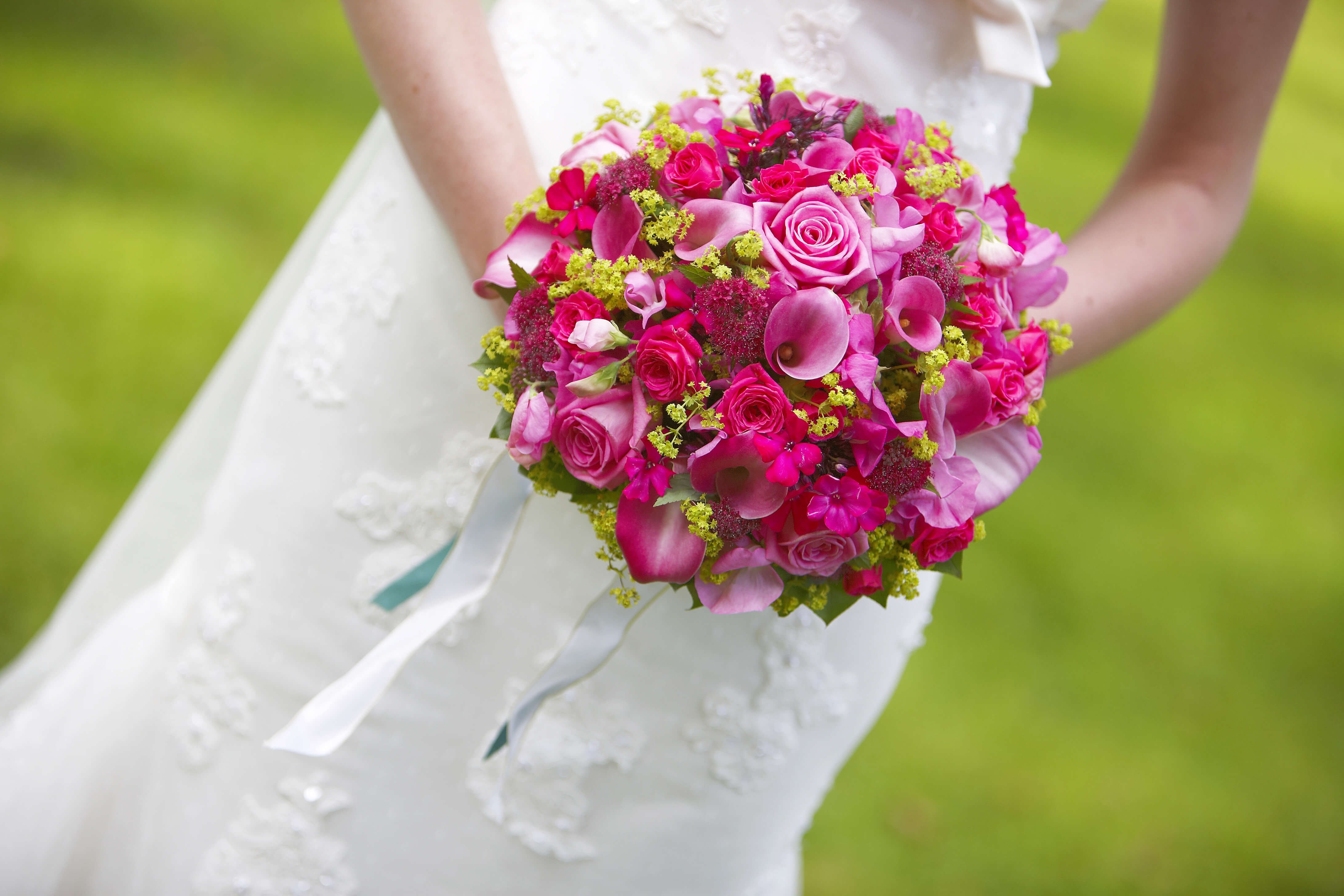 Brautstrauß Calla
 Brautstrauß mit Calla und Rosen