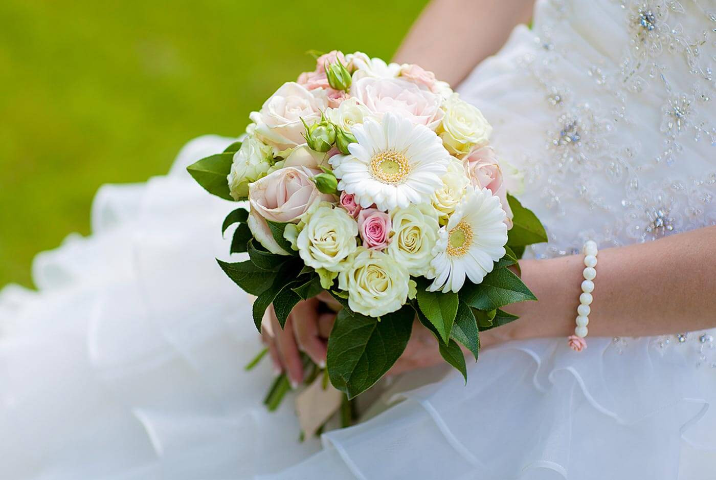 Brautstrauß Gerbera
 Brautstrauß mit Gerbera & Rosen