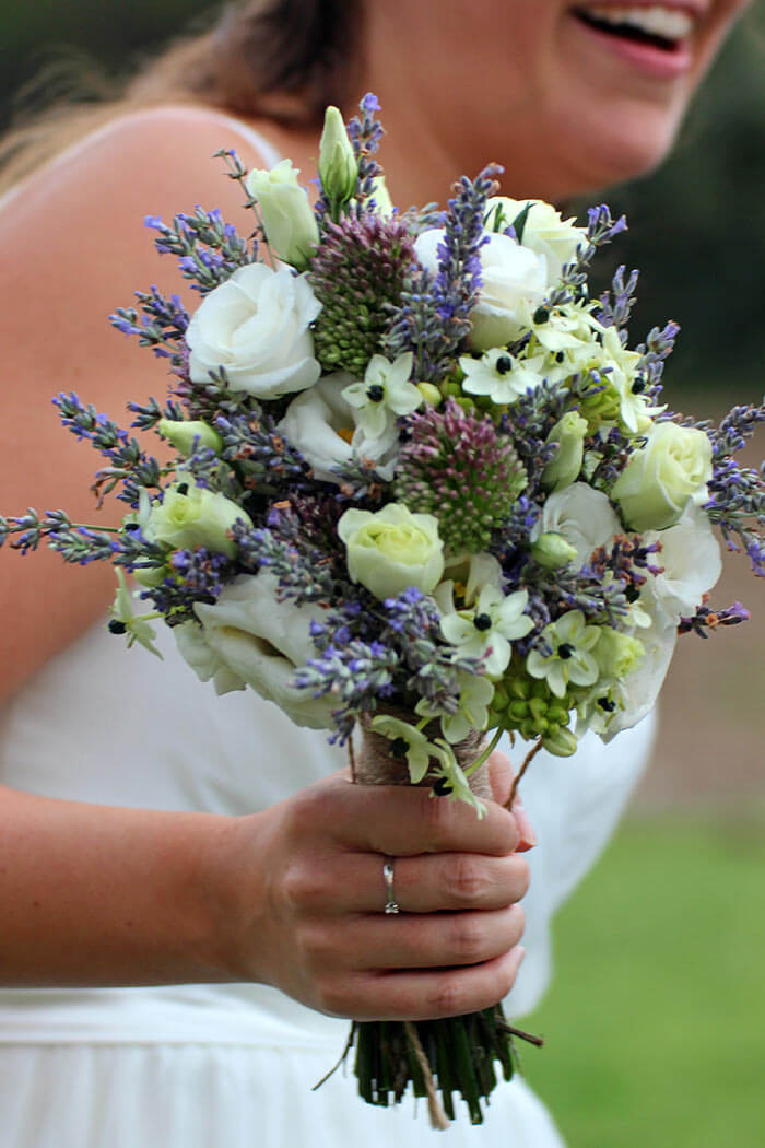 Brautstrauß Lavendel
 Brautstrauß Weiß Blau