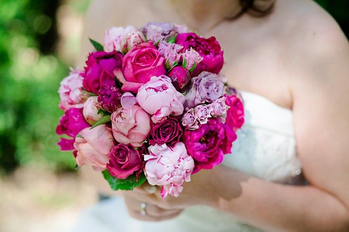 Brautstrauß Mai
 Pfingstrosen Brautstrauß in tollem Pink Rosa