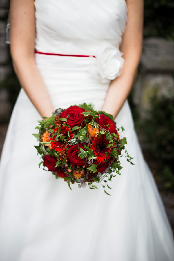 Brautstrauß Rote Rosen
 Brautstrauss rote rosen – Rosenwalzer Floristik