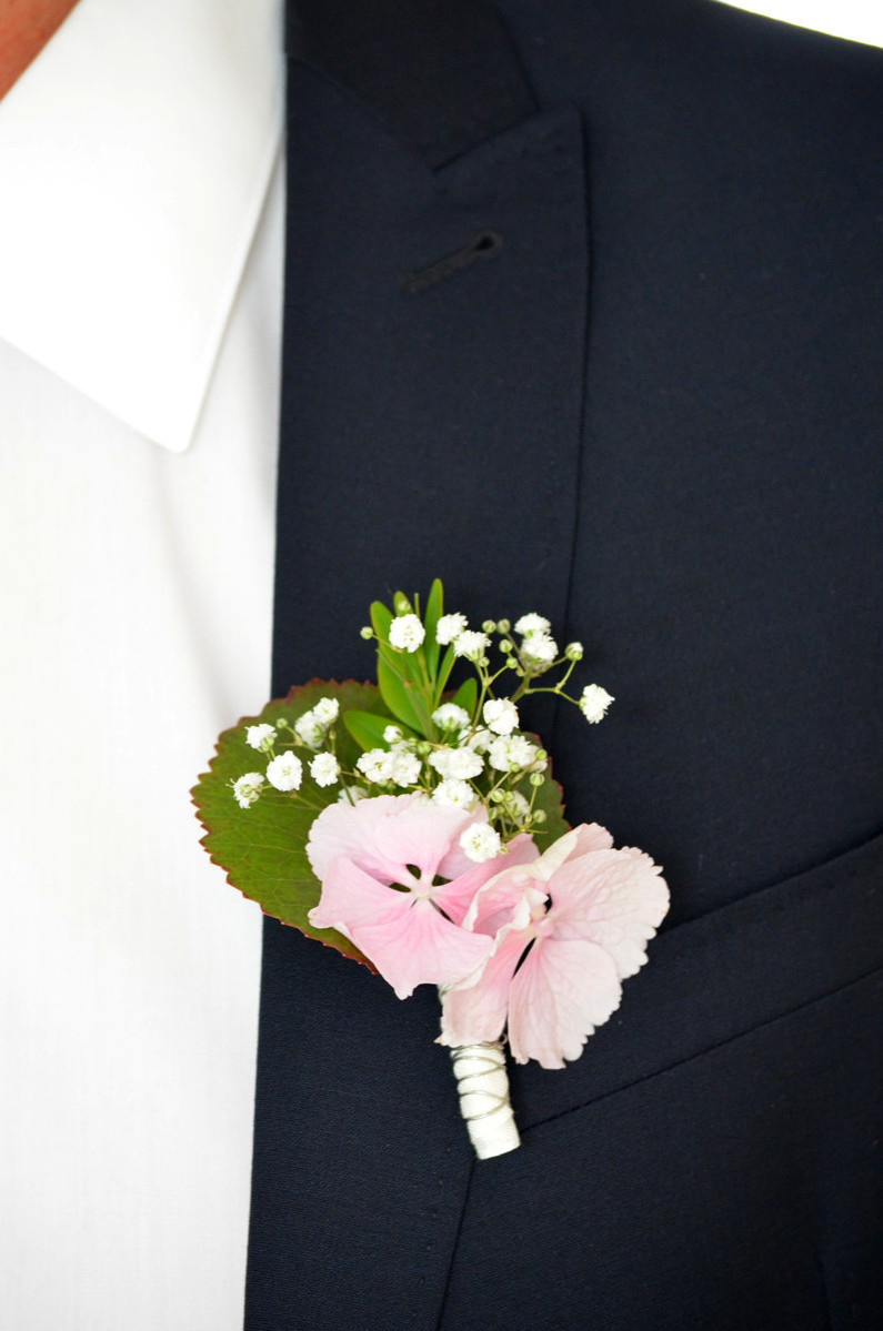 Brautstrauß Selber Machen
 Anstecker für den Bräutigam selber machen – ein Hochzeits