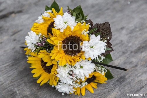 Brautstrauß Sonnenblumen
 "Brautstrauss aus Sonnenblumen" Stockfotos und lizenzfreie