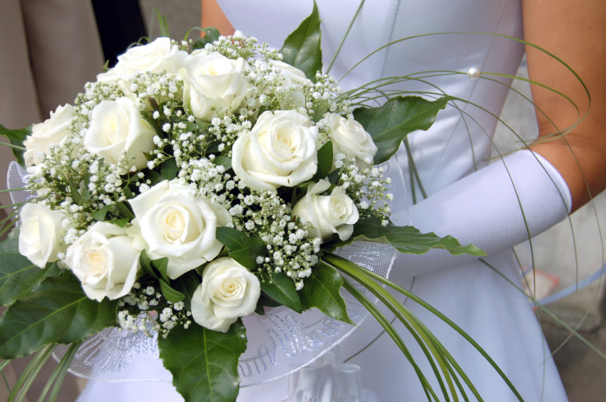 Brautstrauß Weiße Rosen
 Brautstrauss weisse Rosen Blumen Judith