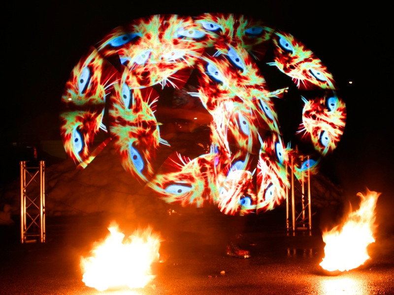 Brennendes Herz Hochzeit
 Feuerherzen brennende Herzen Feuershow