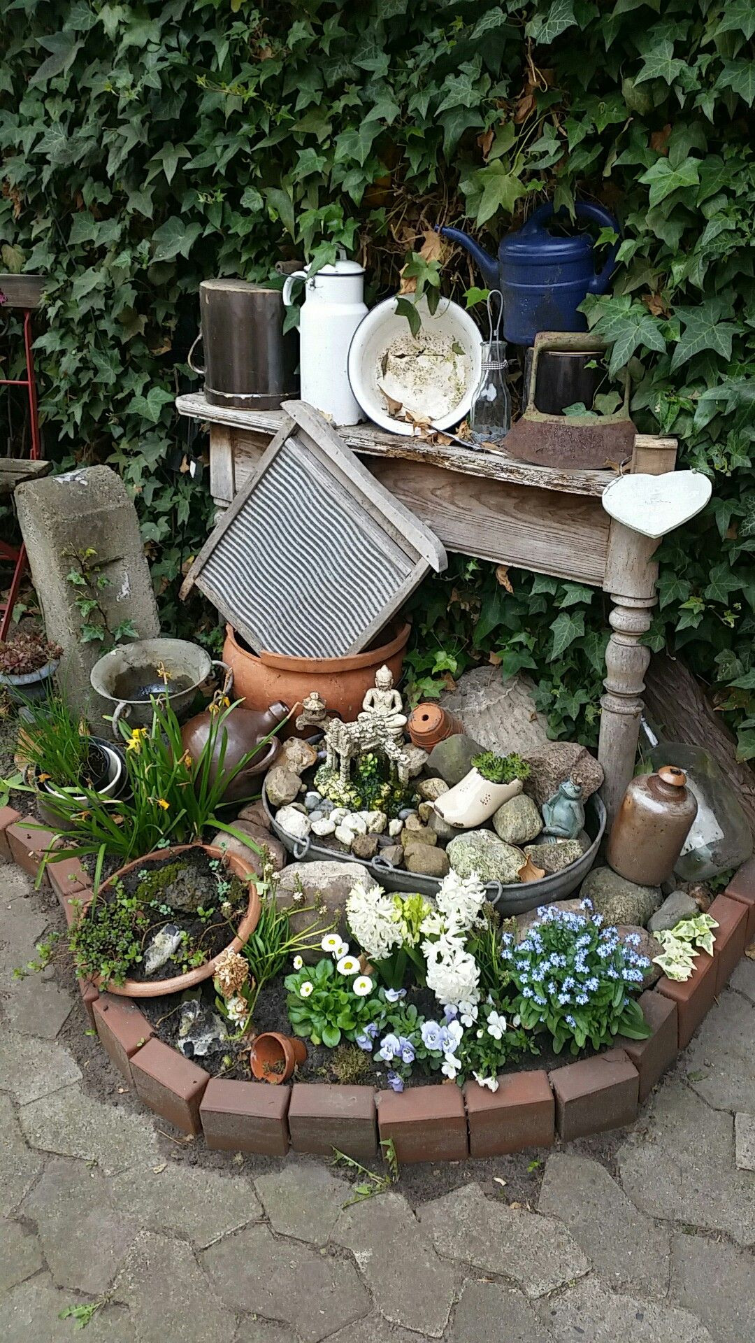 Brunnen Für Garten
 Hofbeet eine nierenförmige Saatschale und fertig ist der