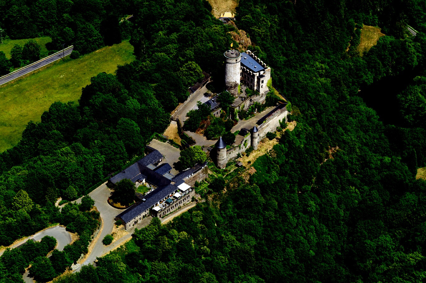 Burg Pyrmont Hochzeit
 Schöne Kurzhaarfrisuren Graue Haare Ab 50 Für Frauen