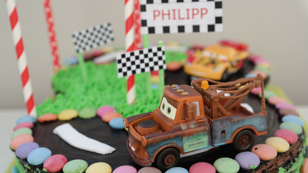 Cars Kuchen
 Hup hup hurra Cars Torte zum Kindergeburtstag – Annibackt