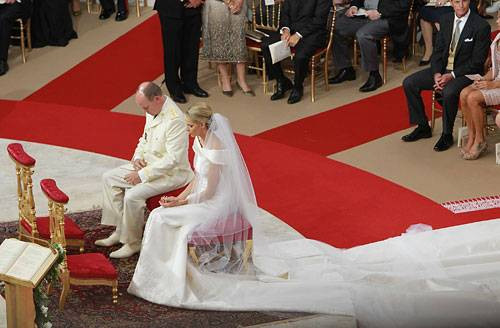 Charlene Von Monaco Hochzeit
 Charlene Wittstock und Fürst Albert haben sich raut