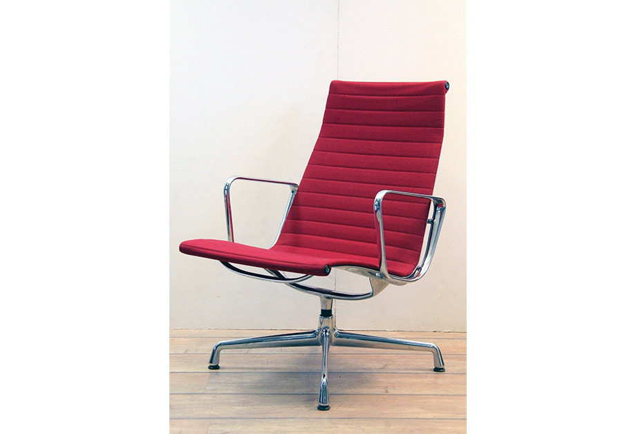 Charles Eames Stuhl
 Charles Eames Stuhl Hopsack rot Vitra Chair EA 116 abatrans