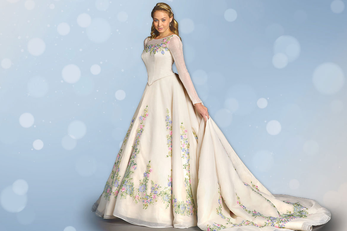 Cinderella Hochzeitskleid
 First Look Alfred Angelo s New "Cinderella" Wedding Gown