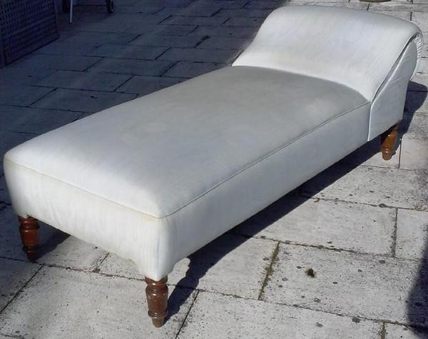 Couch Günstig
 Recamiere Sofa günstig bequem antik in Starnberg