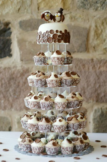 Cupcake Torte Hochzeit
 Hochzeitstorte mit Cupcakes Witzig modern praktisch