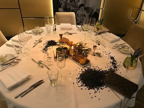 Deko Tisch
 Deko Tisch "Chefs Table" Picture of Gondel Restaurant