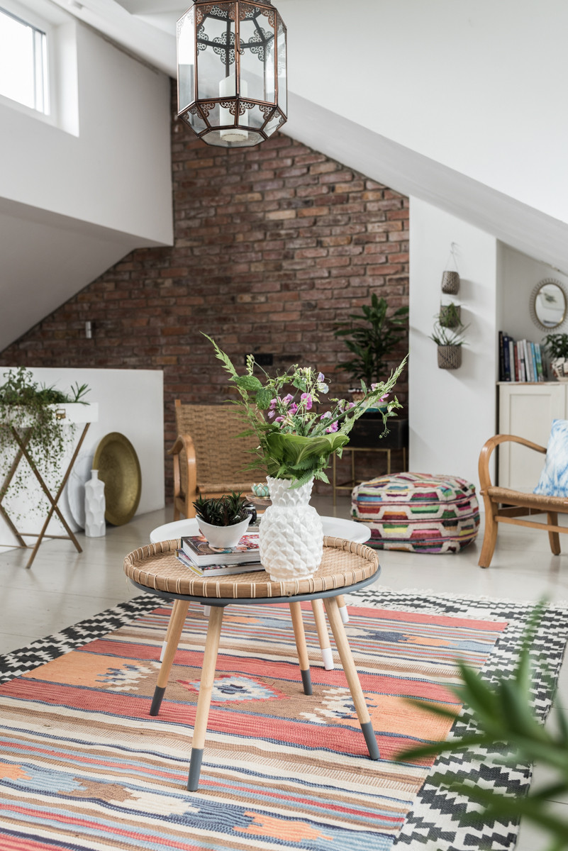 Dekoideen Wohnzimmer
 Sommerdeko auf der Galerie im Boho Look Leelah Loves