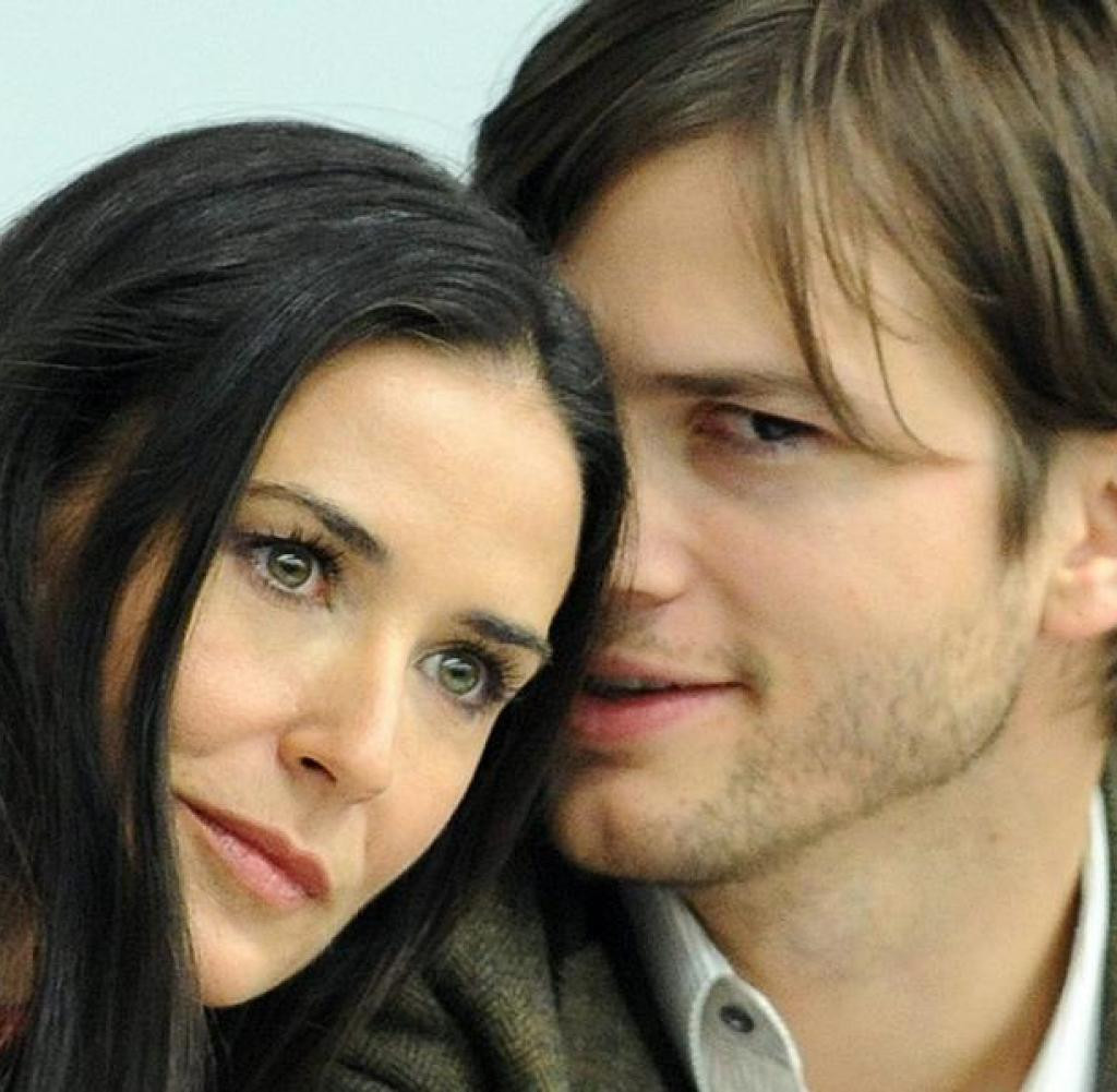 Demi Moore Ashton Kutcher Hochzeit
 Rosenkrieg Demi Moore rechnet mit Ashton Kutcher ab WELT