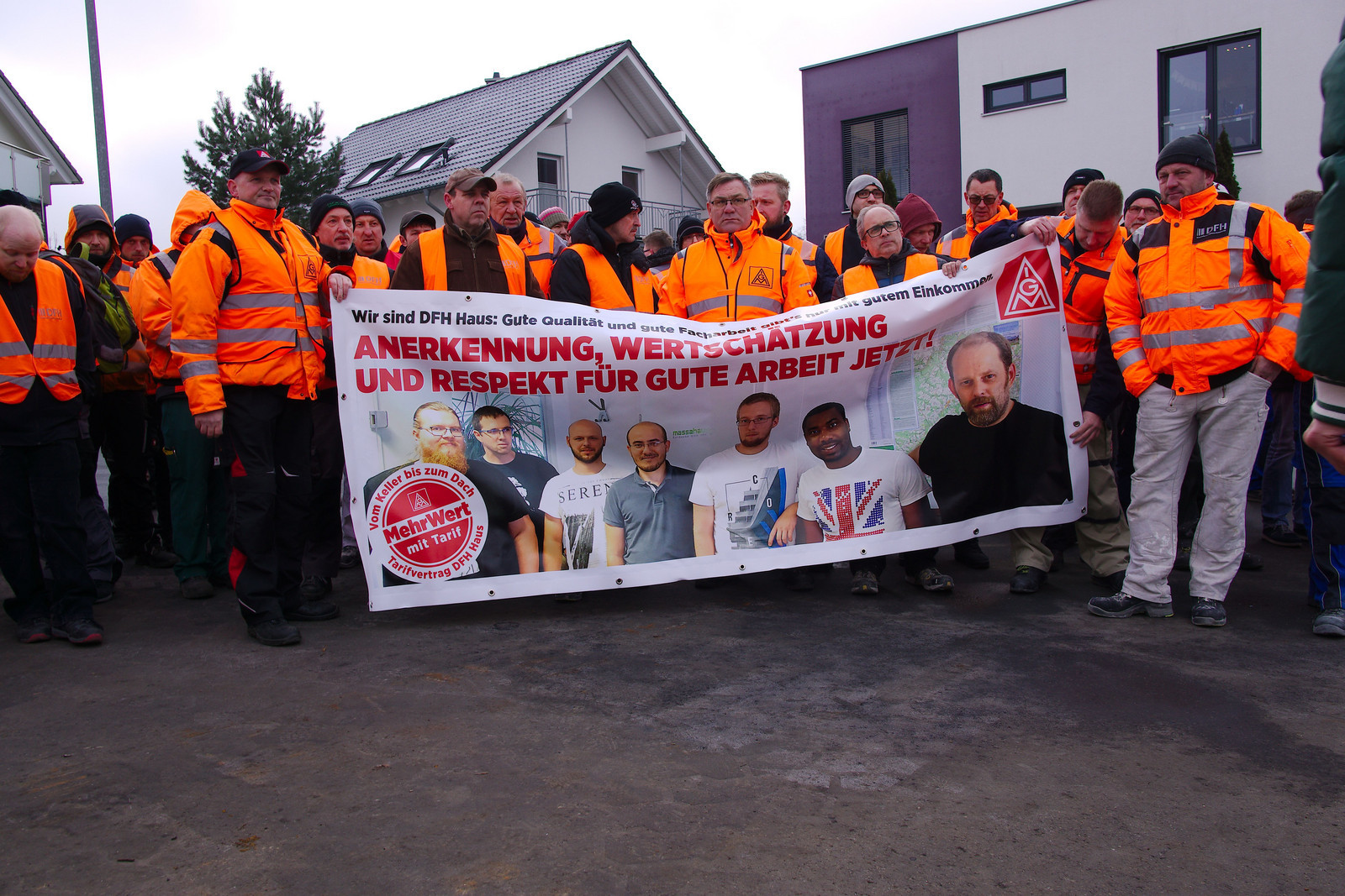 Dfh Haus
 DFH Haus Einigung verhindert Lohnsenkung IG Metall