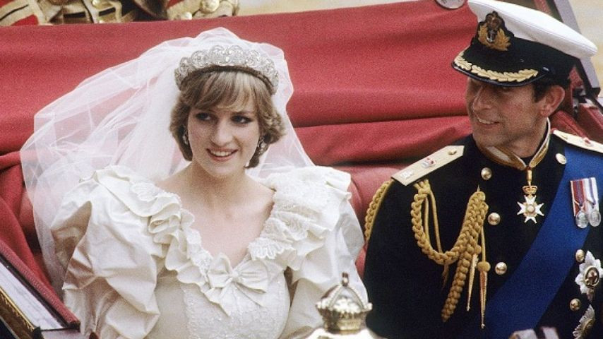 Diana Und Charles Hochzeit
 Prinz Charles Todesangst bei Prinzessin Dianas Beerdigung