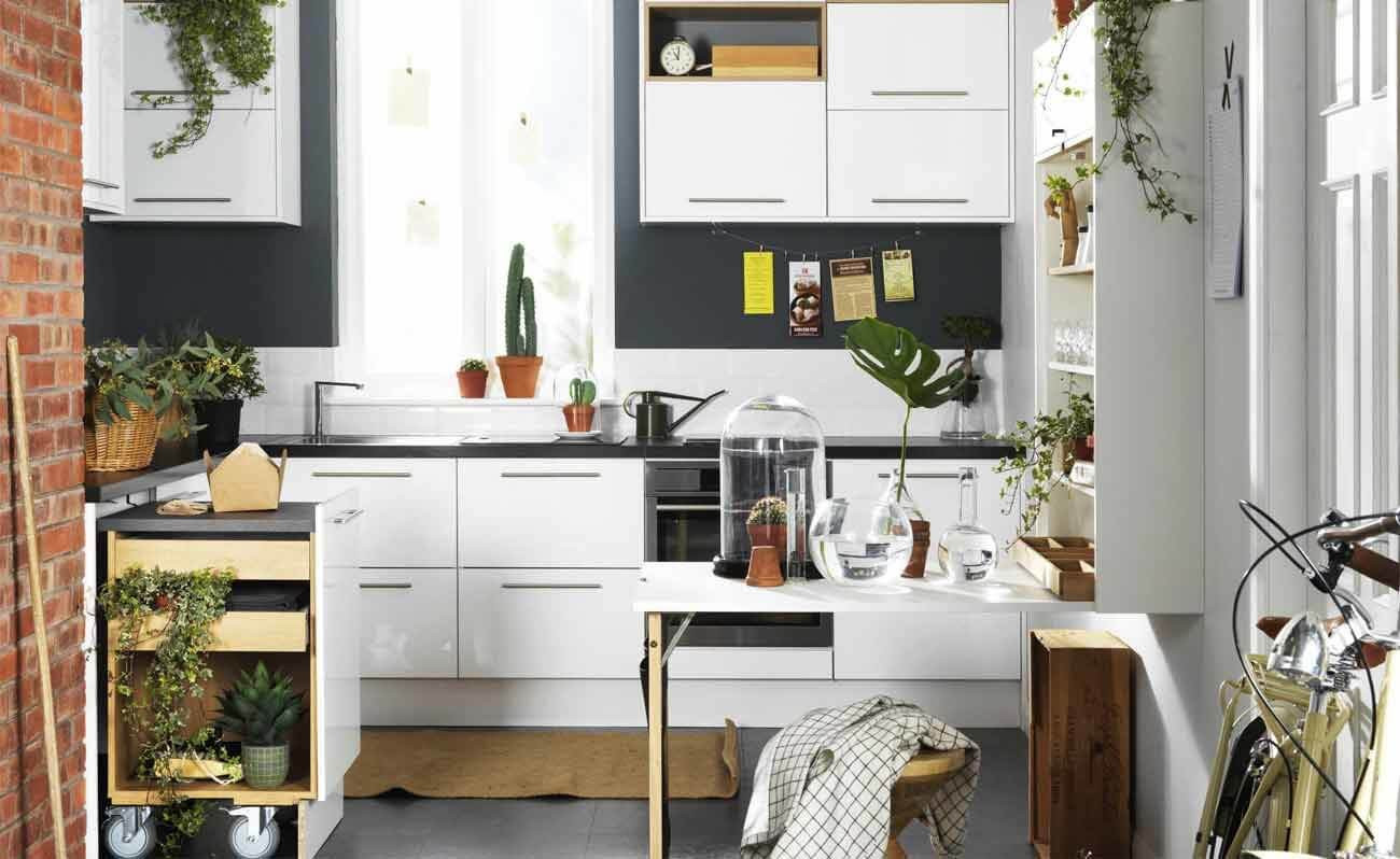 Die Küche
 Kleine Küche 5 Tricks sie größer wirken lassen