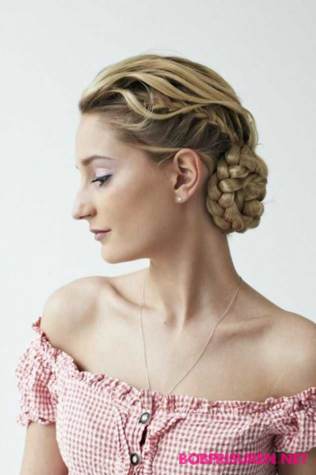 Dirndl Frisuren Anleitung Mittellange Haare
 Bob Frisuren 2016 Kurzhaarfrisuren Damen Haarfarben