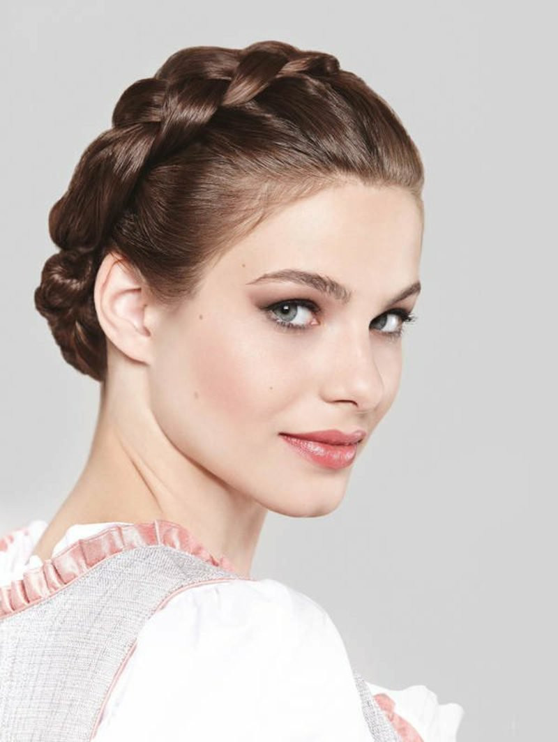 Dirndl Frisuren Anleitung Mittellange Haare
 Oktoberfest Frisuren – tolle Ideen zum Nachmachen