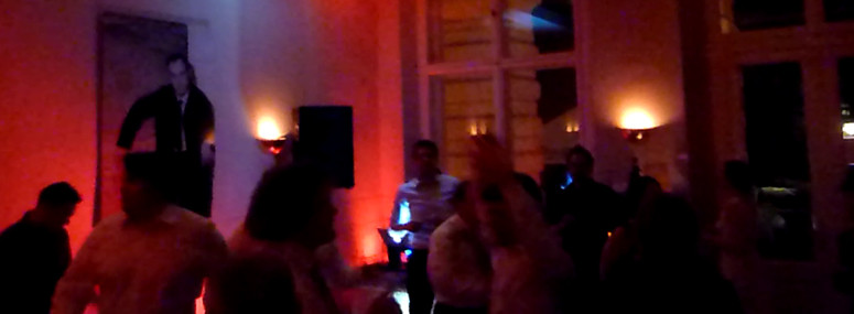 Dj Berlin Hochzeit Preise
 Ihr Spezialist für Hochzeitsmusik in Berlin DJ MAIKI