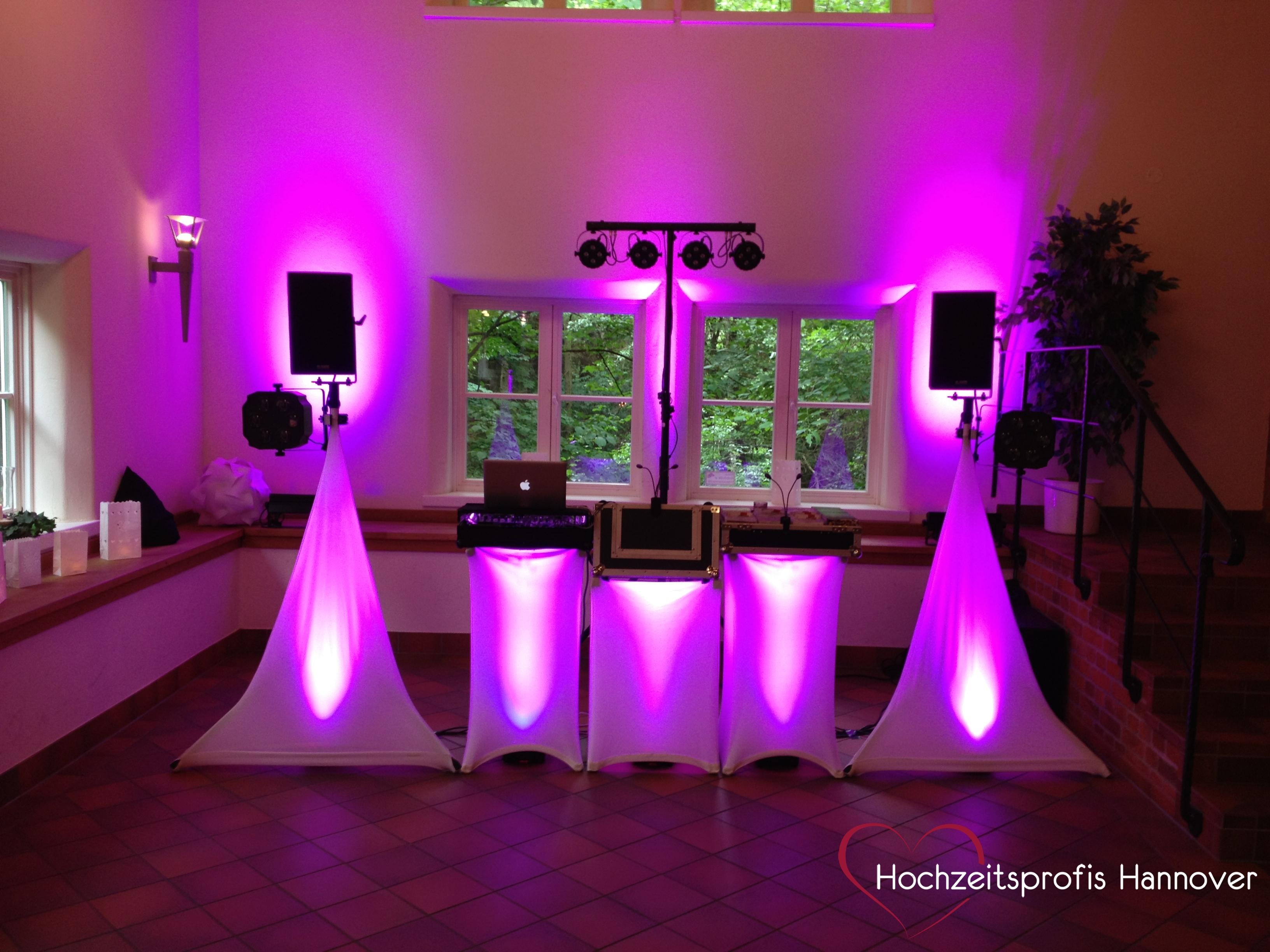 Dj Hochzeit
 DJ mit Ambientebeleuchtung Hannover