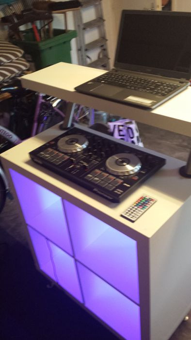Dj Tisch Ikea
 IKEA Expedit DJ Booth for LoungeBar