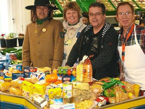 Dr Hauser Balingen
 Balingen Pflommasäck spenden für Tafel Balingen