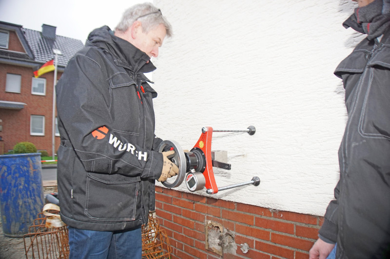 Dübel Aus Der Wand Ziehen
 So viel hält ein Dübel in unterschiedlichem Mauerwerk