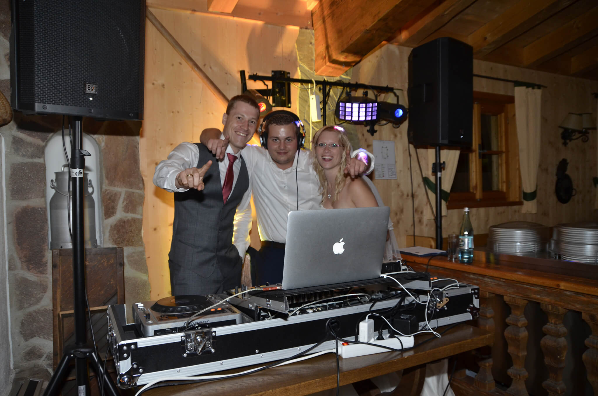 Durchschnittsalter Hochzeit
 21 08 2015 Hochzeitsfeier DJ Timo Maier