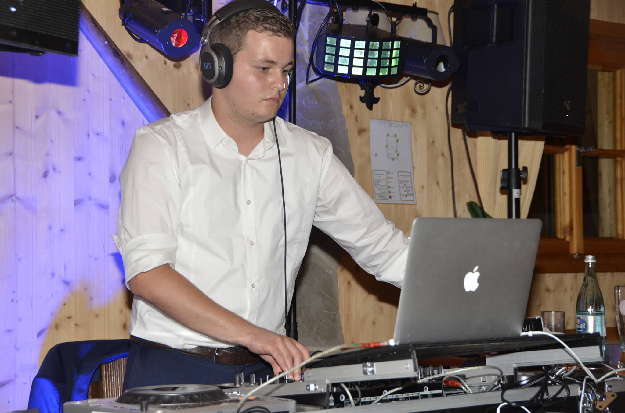 Durchschnittsalter Hochzeit
 21 08 2015 Hochzeitsfeier DJ Timo Maier