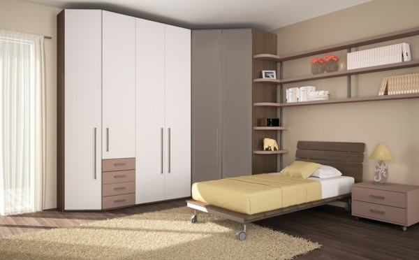 Eckschrank Schlafzimmer
 Eckkleiderschrank praktische und moderne Interieur Lösung