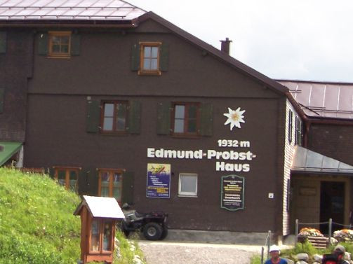 Edmund Probst Haus
 Edmund Probst Haus